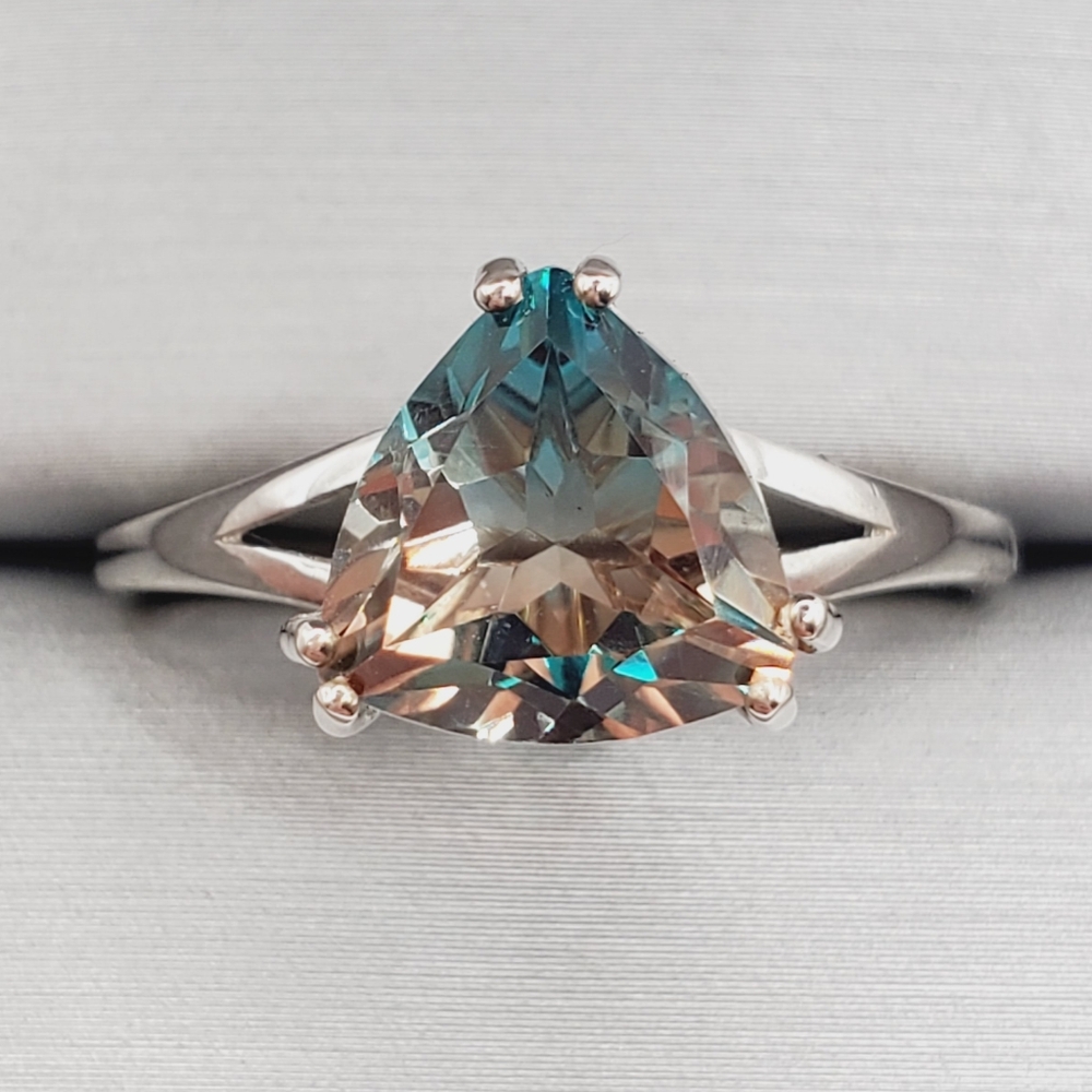 Pear Aqua Terra Costa Quartz Color Changing Ring In Platinum | 925 Silver Ring
